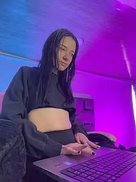 Isabella 21x online show from March 18, 2026, 2:19 pm