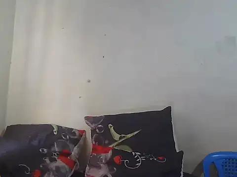 curvysexybody online show from March 27, 2026, 11:44 am