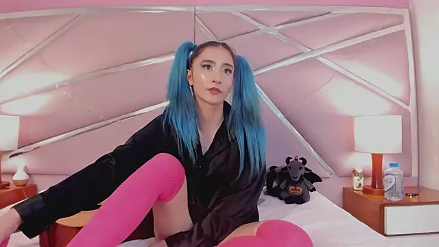 Snapshot of Lunapage chatting on March 18, 2025, 4:06 pm Lunapage online show from March 18, 2025, 4:06 pm