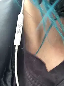 Snapshot of Lunapage chatting on March 4, 2025, 1:06 pm Lunapage online show from March 4, 2025, 1:06 pm