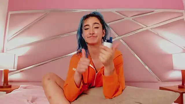 Snapshot of Lunapage chatting on March 22, 2025, 10:26 pm Lunapage online show from March 22, 2025, 10:26 pm