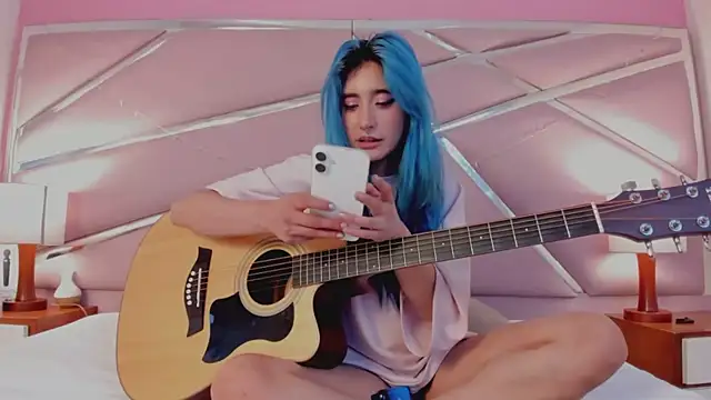 Snapshot of Lunapage chatting on March 13, 2025, 7:17 pm Lunapage online show from March 13, 2025, 7:17 pm