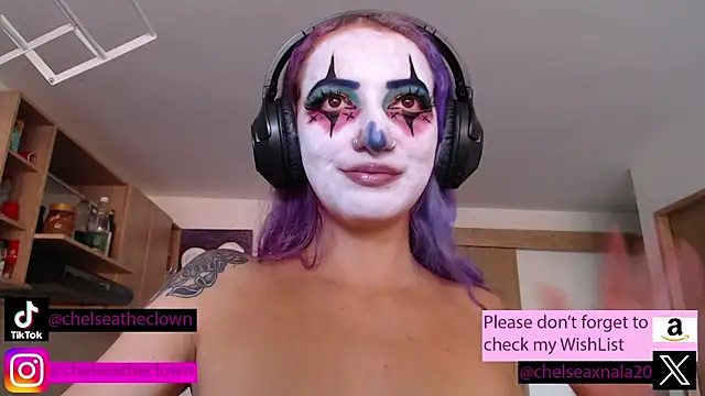 Eloise-brown online show from October 27, 2025, 8:32 pm