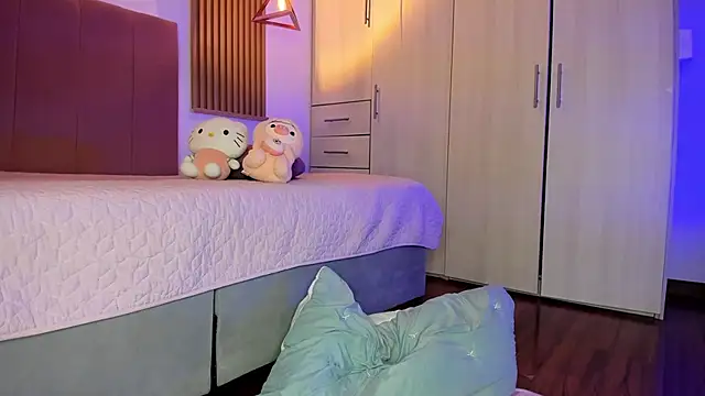 Snapshot of mia_nevaeh chatting on November 20, 2025, 8:42 pm mia nevaeh online show from November 20, 2025, 8:42 pm