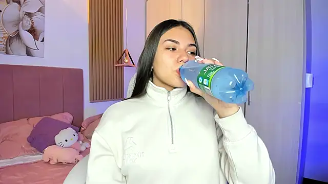 Snapshot of mia_nevaeh chatting on October 23, 2025, 8:18 pm mia nevaeh online show from October 23, 2025, 8:18 pm