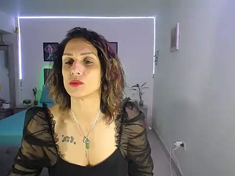 Snapshot of Corina_hot chatting on May 31, 2026, 9:04 am Corina hot online show from May 31, 2026, 9:04 am