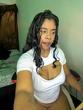 Snapshot of Fanny_Klean chatting on September 24, 2025, 6:20 am Fanny Klean online show from September 24, 2025, 6:20 am