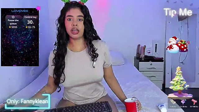 Fanny Klean online show from December 3, 2025, 5:08 am