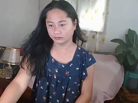 Sweet amberxyz18 online show from April 19, 2026, 3:51 am