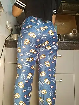 Snapshot of Manpreet_kaur21 chatting on February 12, 2025, 12:55 pm Manpreet kaur21 online show from February 12, 2025, 12:55 pm