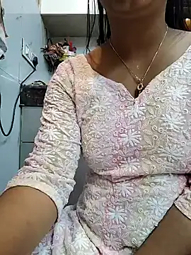 Snapshot of Manpreet_kaur21 chatting on February 2, 2025, 6:47 am Manpreet kaur21 online show from February 2, 2025, 6:47 am