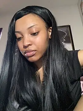 KimiAqua online show from February 6, 2025, 6:24 pm