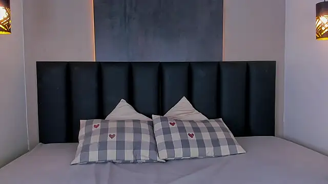 AmyPalmmer online show from December 2, 2025, 11:45 am