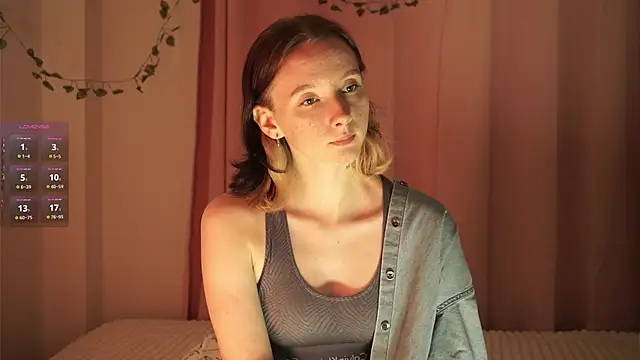 LimaLexxx online show from November 13, 2025, 5:17 pm