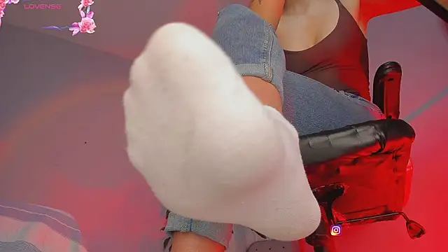 charlotte  grey online show from March 10, 2026, 7:51 pm