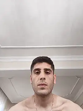 Snapshot of arenn1997 chatting on October 18, 2025, 12:18 pm arenn1997 online show from October 18, 2025, 12:18 pm