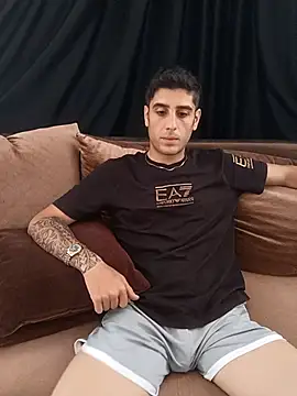 Snapshot of arenn1997 chatting on October 4, 2025, 12:07 pm arenn1997 online show from October 4, 2025, 12:07 pm