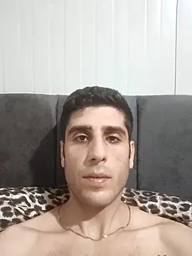 arenn1997 online show from April 13, 2026, 12:25 am