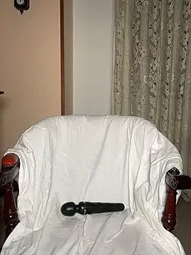 Snapshot of SierraFox_ chatting on March 5, 2025, 7:17 pm SierraFox online show from March 5, 2025, 7:17 pm