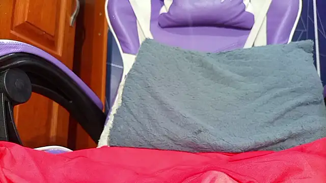 Cataleyalove ADY online show from October 10, 2025, 1:17 am