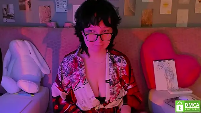 Snapshot of dreamgirllovee chatting on March 14, 2025, 3:37 am dreamgirllovee online show from March 14, 2025, 3:37 am