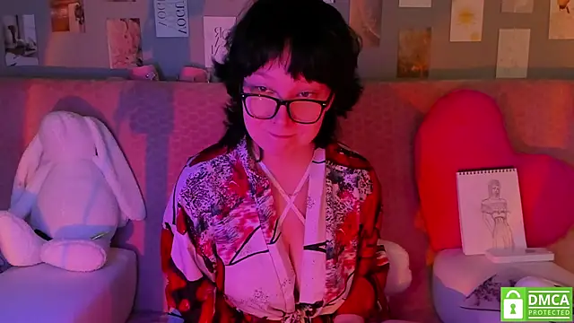 Snapshot of dreamgirllovee chatting on March 6, 2025, 3:24 am dreamgirllovee online show from March 6, 2025, 3:24 am