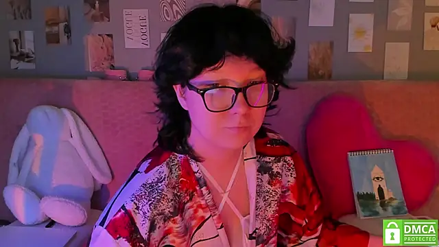 Snapshot of dreamgirllovee chatting on March 22, 2025, 1:11 am dreamgirllovee online show from March 22, 2025, 1:11 am