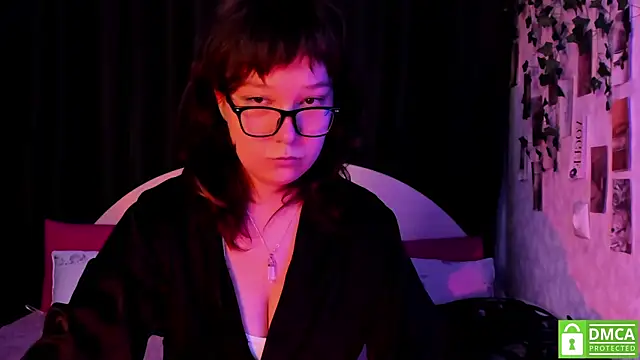 Snapshot of dreamgirllovee chatting on October 1, 2025, 3:11 am dreamgirllovee online show from October 1, 2025, 3:11 am