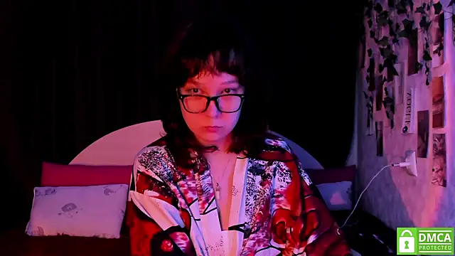 Snapshot of dreamgirllovee chatting on October 9, 2025, 10:32 pm dreamgirllovee online show from October 9, 2025, 10:32 pm