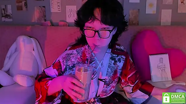 Snapshot of dreamgirllovee chatting on March 4, 2025, 11:54 pm dreamgirllovee online show from March 4, 2025, 11:54 pm