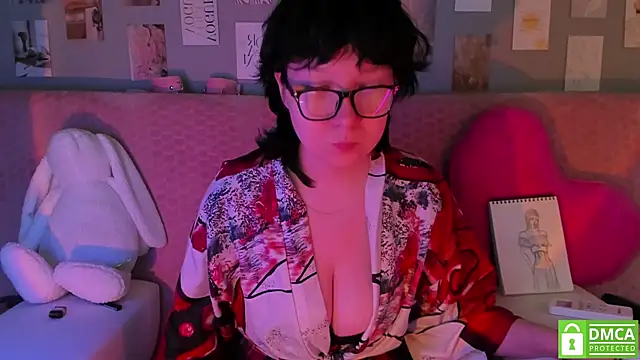 Snapshot of dreamgirllovee chatting on March 9, 2025, 12:31 am dreamgirllovee online show from March 9, 2025, 12:31 am