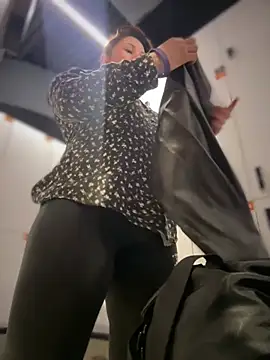 Snapshot of ZhenjaPoledance chatting on February 7, 2026, 11:07 am ZhenjaPoledance online show from February 7, 2026, 11:07 am