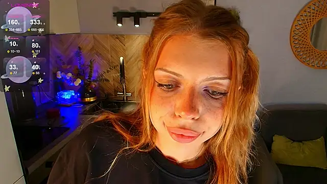 Snapshot of Hannah_Carr chatting on June 18, 2026, 5:18 pm Hannah Carr online show from June 18, 2026, 5:18 pm