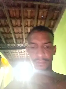 Snapshot of Ursonego chatting on November 2, 2025, 7:57 am Ursonego online show from November 2, 2025, 7:57 am