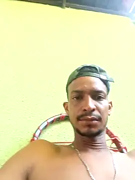 Snapshot of Ursonego chatting on October 11, 2025, 8:43 pm Ursonego online show from October 11, 2025, 8:43 pm