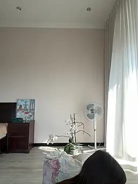 Hott Lolla online show from September 20, 2025, 7:46 am