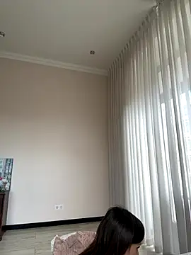 Hott Lolla online show from October 19, 2025, 9:12 am