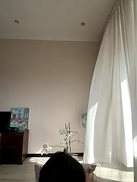 Hott Lolla online show from September 22, 2025, 7:47 am