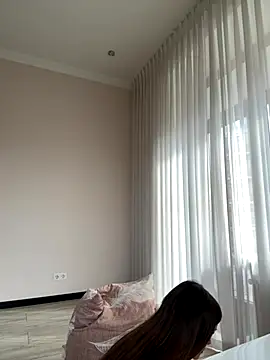 Hott Lolla online show from October 3, 2025, 7:21 am