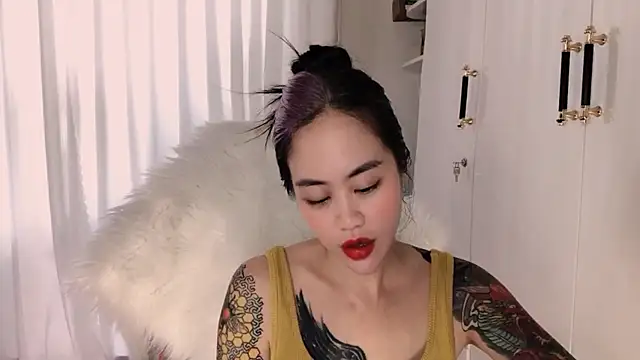 witch-39 online show from May 10, 2026, 5:44 am