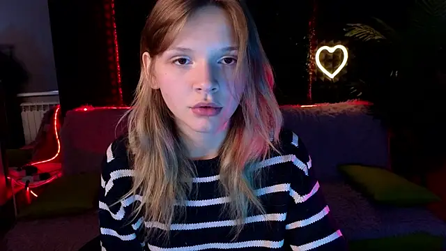 LitaBrom online show from October 7, 2025, 2:01 am