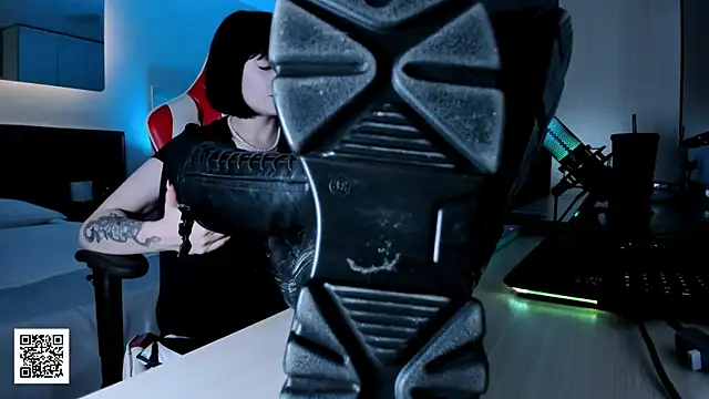  Goddess Misha  online show from November 3, 2025, 9:18 pm