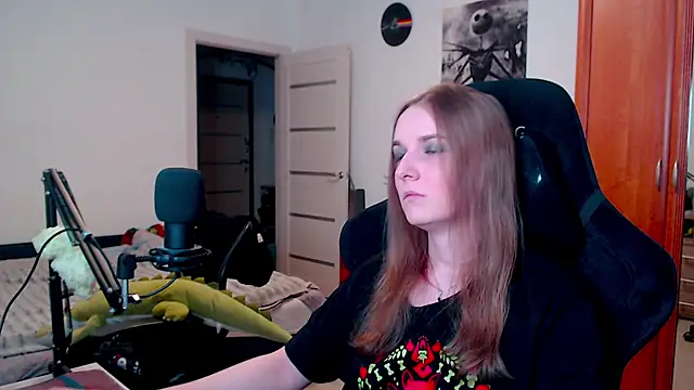 Snapshot of stellablondy chatting on February 24, 2025, 5:20 pm stellablondy online show from February 24, 2025, 5:20 pm