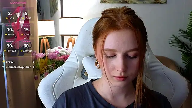 Snapshot of Meow_babe chatting on March 12, 2025, 11:43 am Meow babe online show from March 12, 2025, 11:43 am