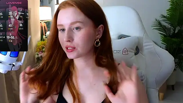 Snapshot of Meow_babe chatting on March 14, 2025, 5:24 pm Meow babe online show from March 14, 2025, 5:24 pm