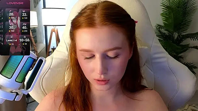 Snapshot of Meow_babe chatting on February 22, 2025, 1:13 pm Meow babe online show from February 22, 2025, 1:13 pm