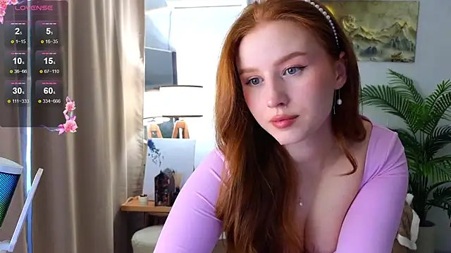 Snapshot of Meow_babe chatting on October 18, 2025, 11:12 am Meow babe online show from October 18, 2025, 11:12 am