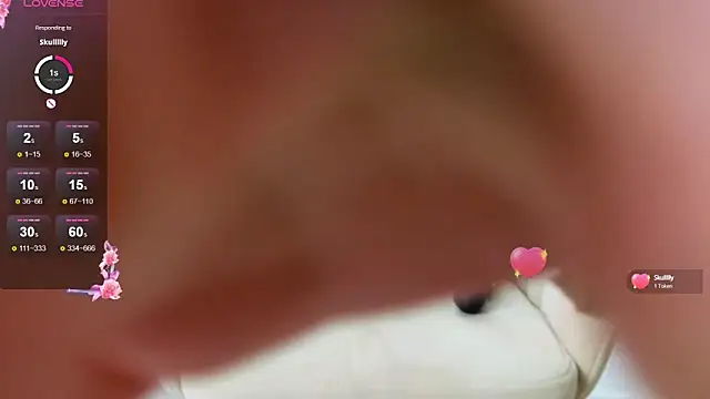 Snapshot of Meow_babe chatting on September 21, 2025, 11:15 am Meow babe online show from September 21, 2025, 11:15 am