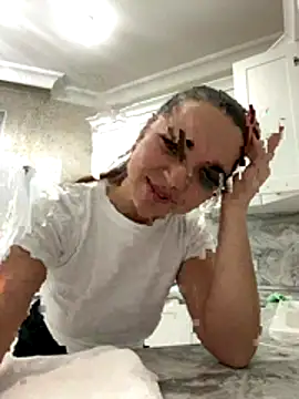 Snapshot of CamillaLarson chatting on December 5, 2025, 8:50 pm CamillaLarson online show from December 5, 2025, 8:50 pm