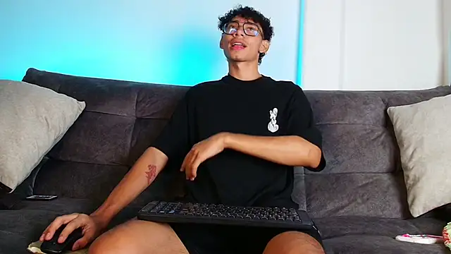 Snapshot of Daviid_laidd chatting on March 17, 2025, 1:57 am Daviid laidd online show from March 17, 2025, 1:57 am